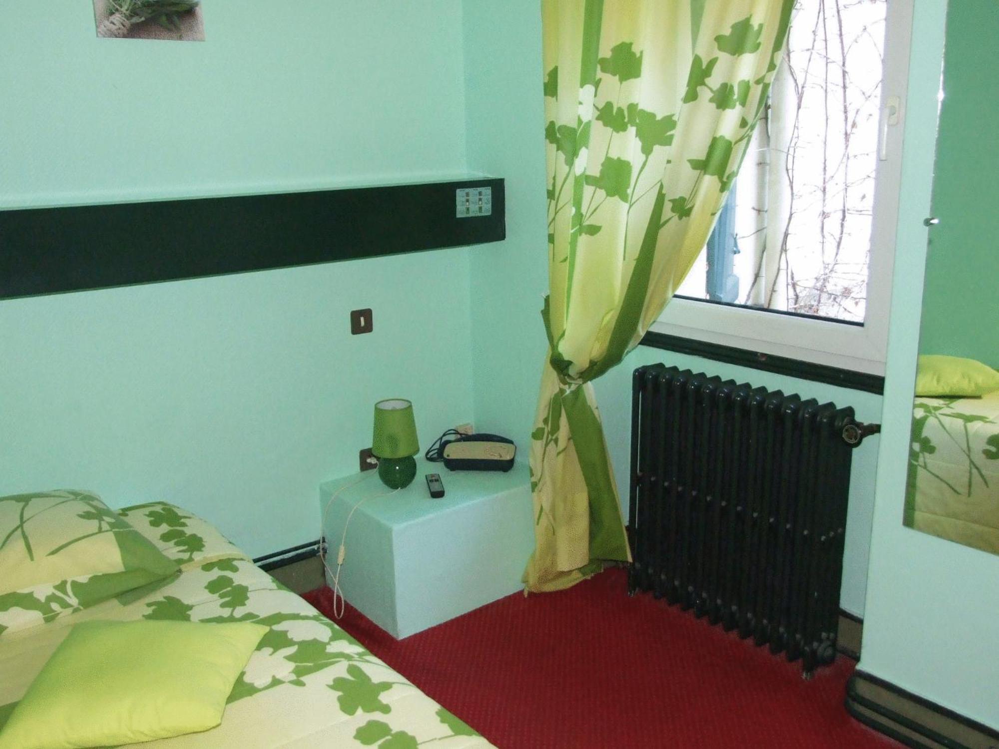 Hotel Du Val D'Aure Cadeac ภายนอก รูปภาพ