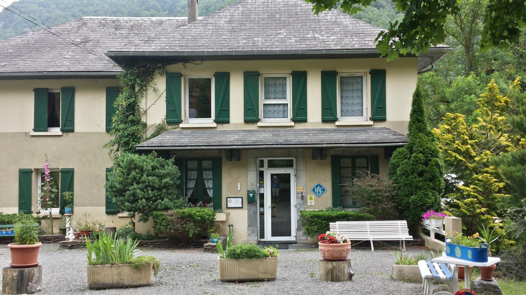 Hotel Du Val D'Aure Cadeac ภายนอก รูปภาพ