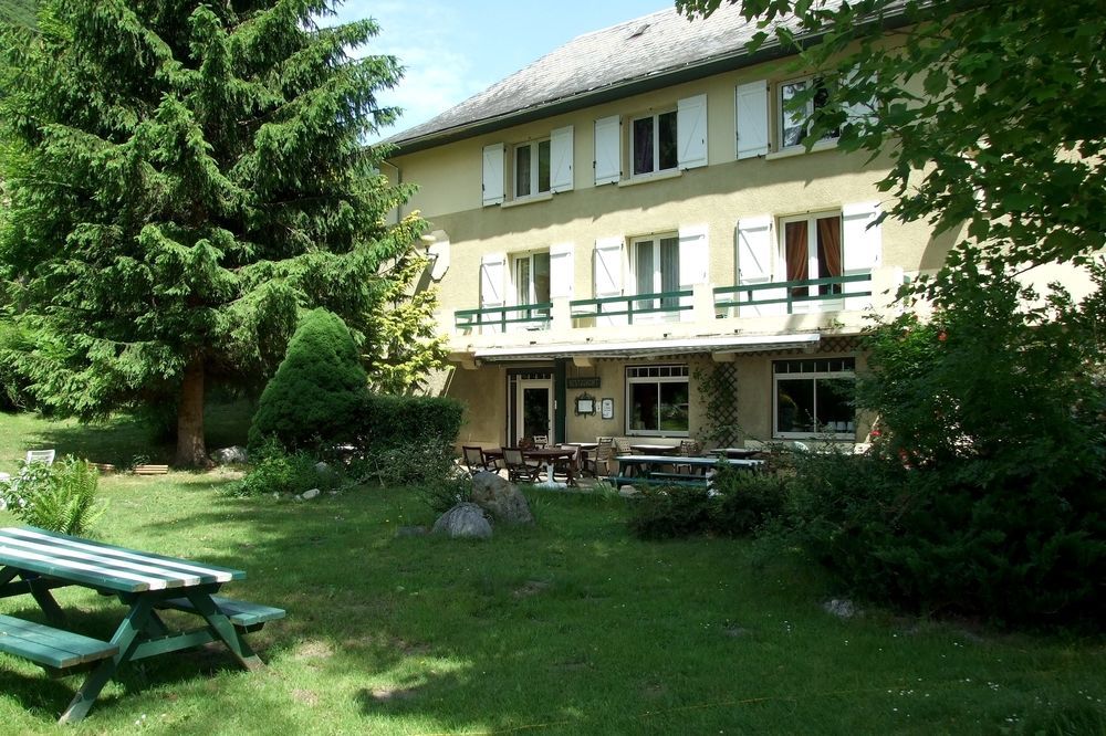Hotel Du Val D'Aure Cadeac ภายนอก รูปภาพ