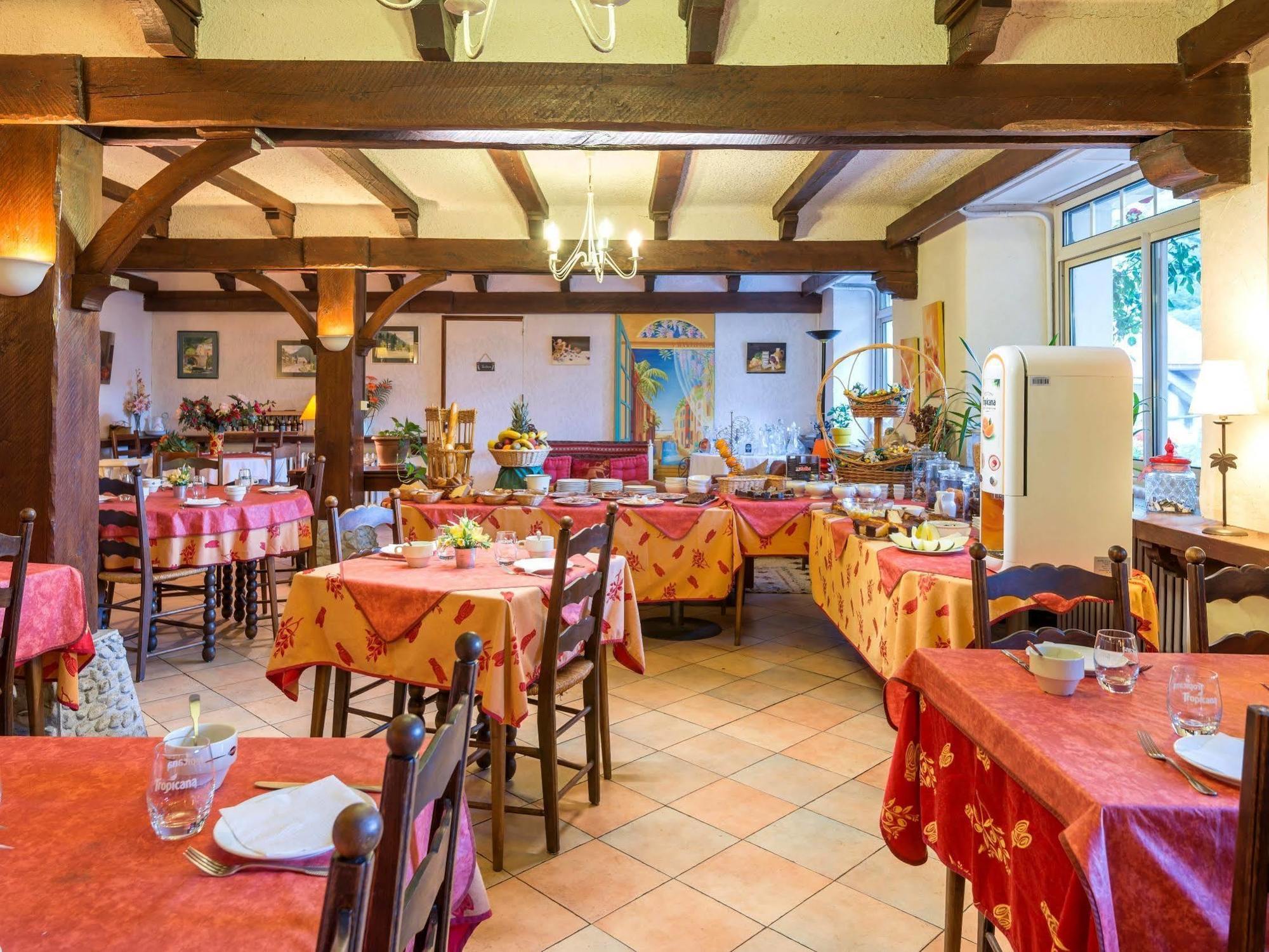 Hotel Du Val D'Aure Cadeac ภายนอก รูปภาพ
